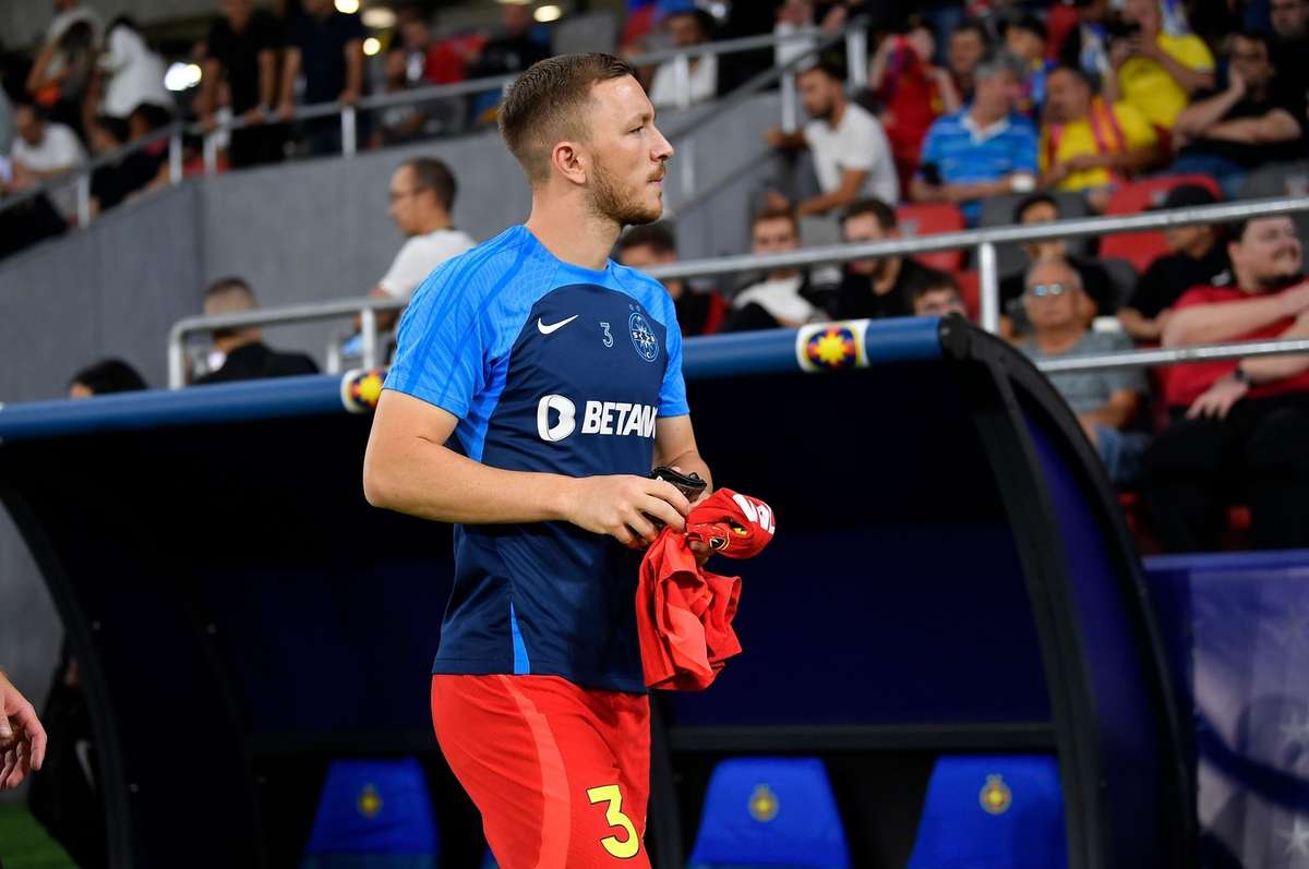 Oficial Ionut Pantiru prezentat la noua echipa in timpul duelului UTA