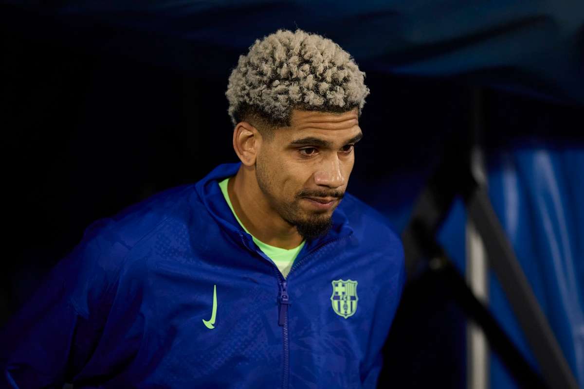 Ronald Araujo si FC Barcelona au oficializat relatia