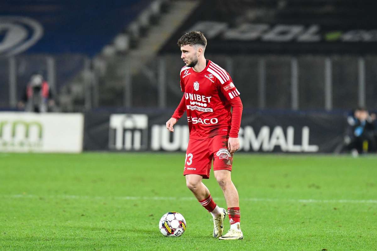 Dinamo remizeaza la Botosani dar urca pe primul loc