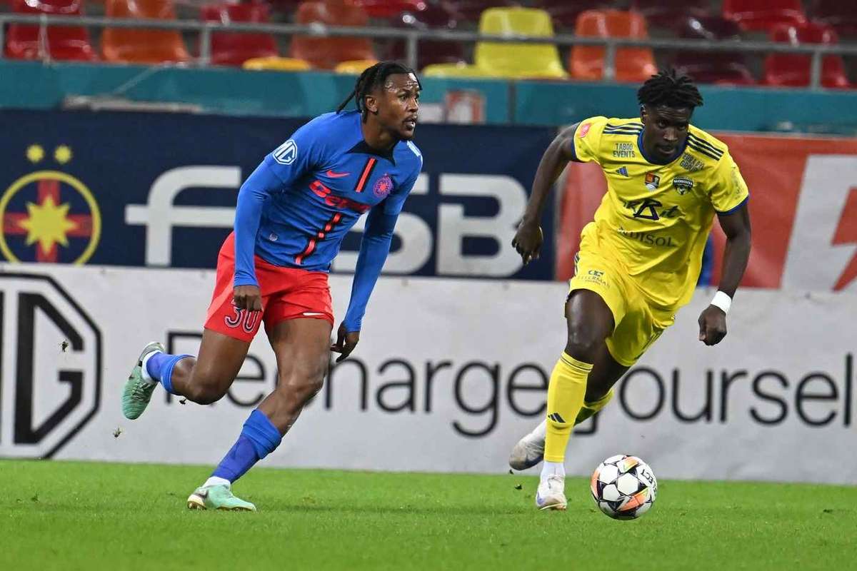 FCSB a adus doi jucatori in ultima zi