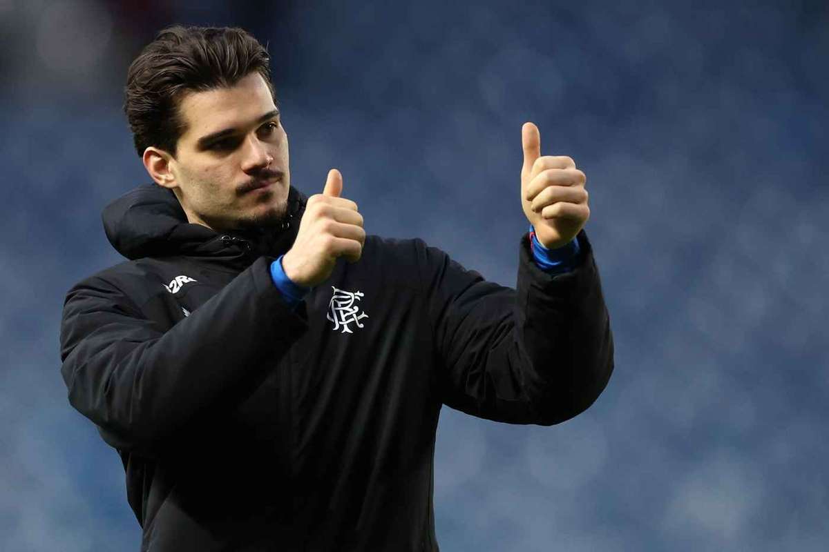 Ianis Hagi negociaza un nou contract la Rangers