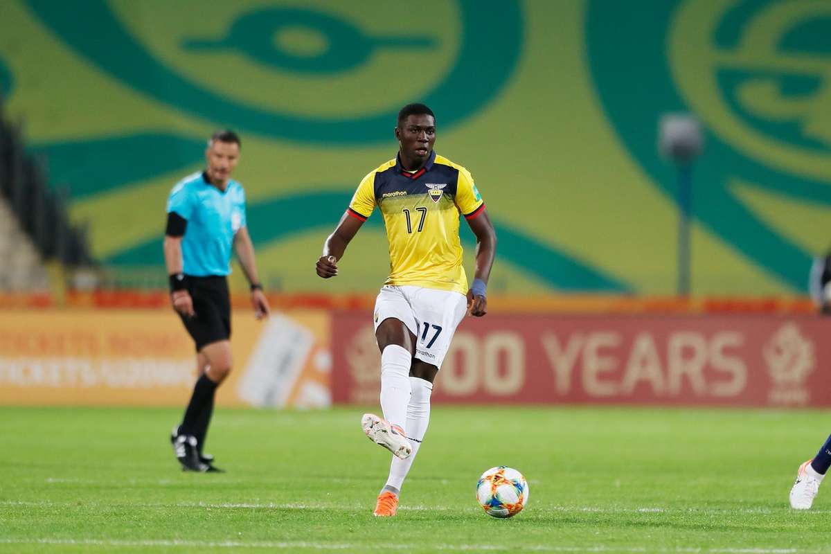 Oficial Otelul Galati l a prezentat pe Stiven Plaza