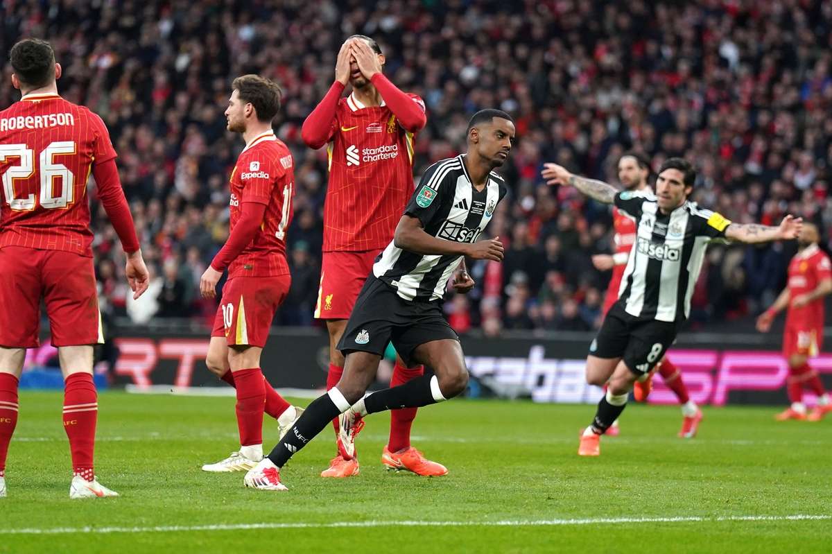 Cupa EFL Newcastle invinge Liverpool si castiga primul trofeu dupa 70 de ani