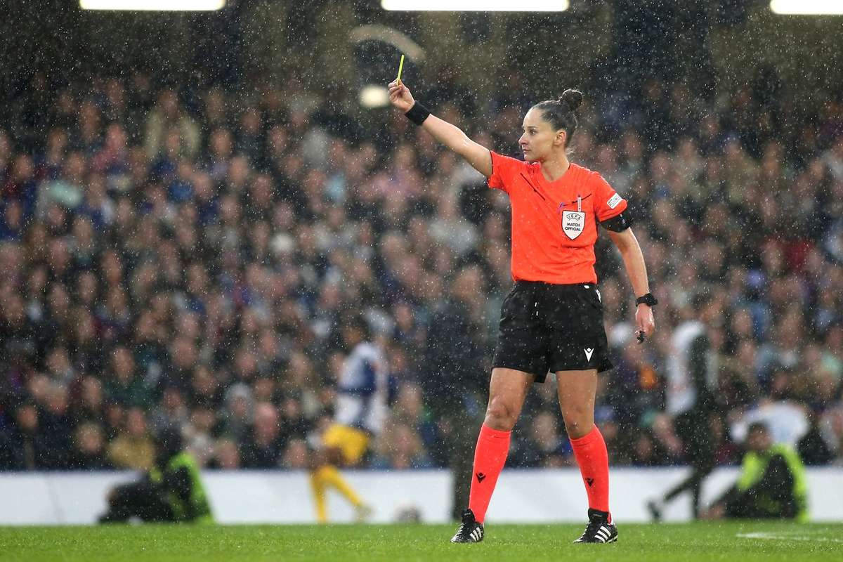 Iuliana Demetrescu va arbitra in sferturi Champions League