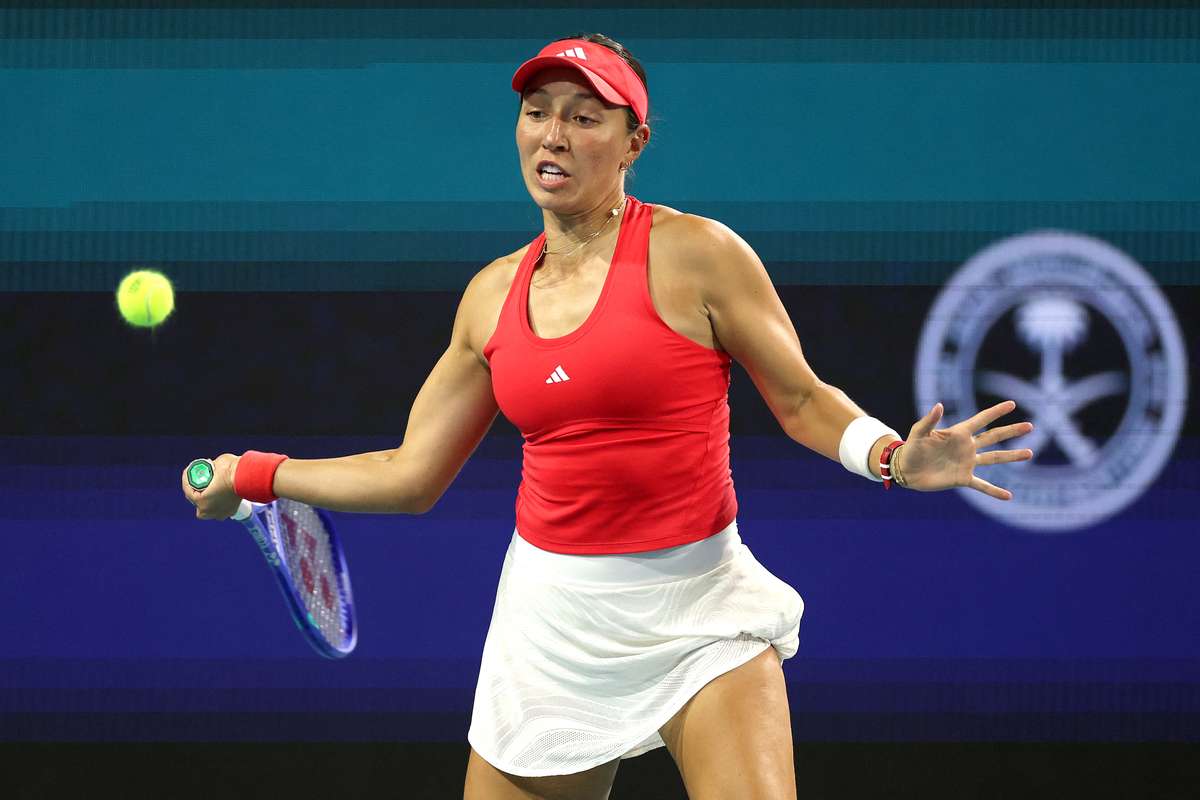 Pegula opreste parcursul Emmei Raducanu la Miami si ajunge in semifinale