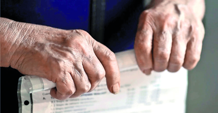 Pensionarii din strainatate trimit certificatul de viata semestrial