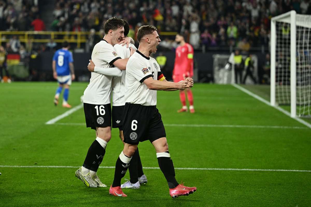 VIDEO Gafa mare Italia primeste un gol ciudat contra Germaniei