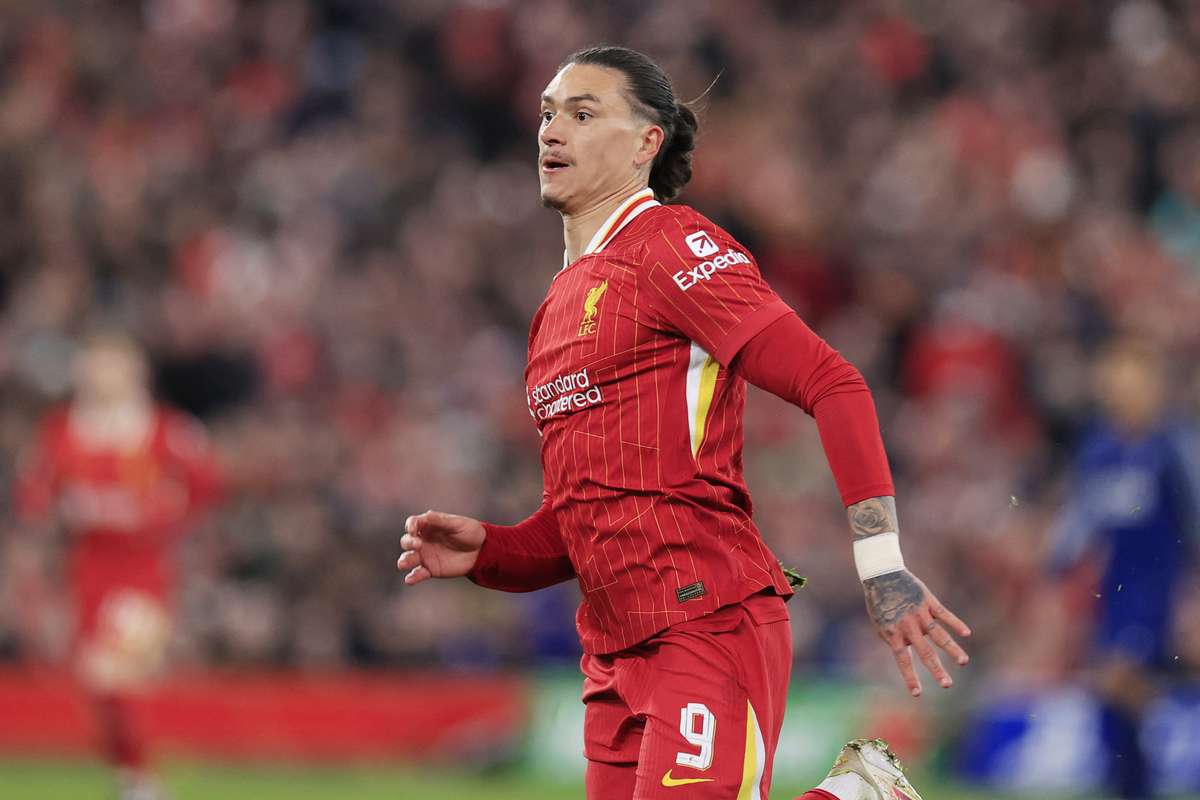 Clauza din contractul lui Darwin care l ar putea exclude din prima echipa Liverpool