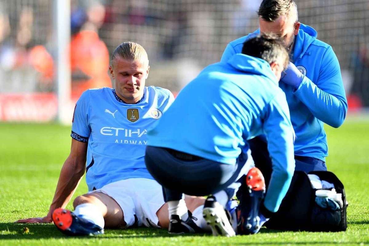 Erling Haaland va lipsi majoritatea finalului sezonului