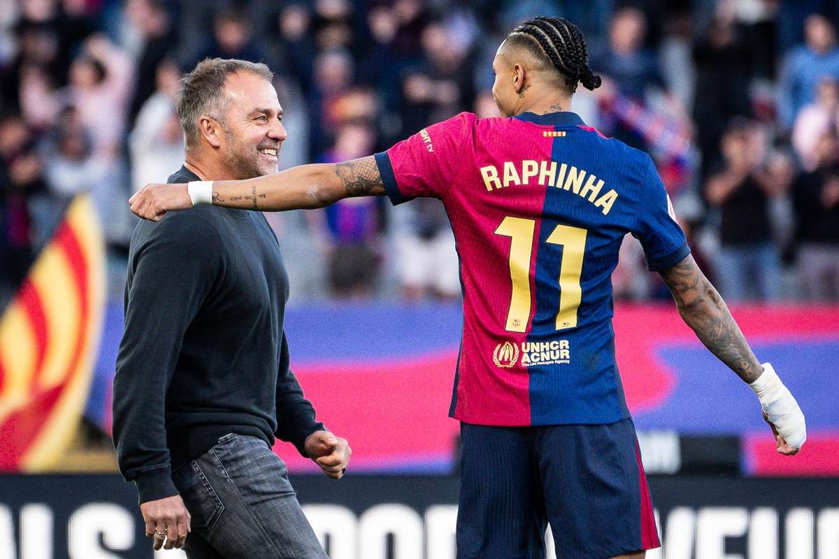 I a convins cu trofeele Hansi Flick aproape sa ramana la Camp Nou