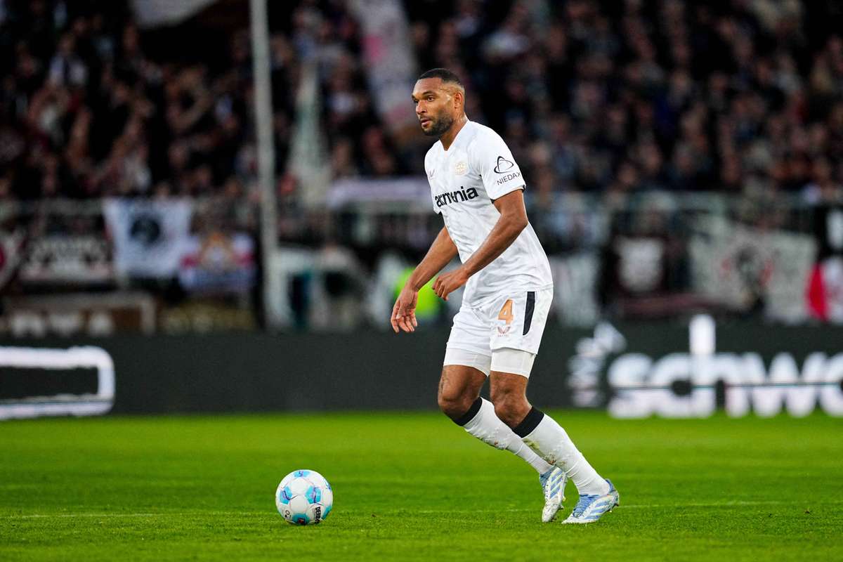 Jonathan Tah pleaca de la Bayer Leverkusen
