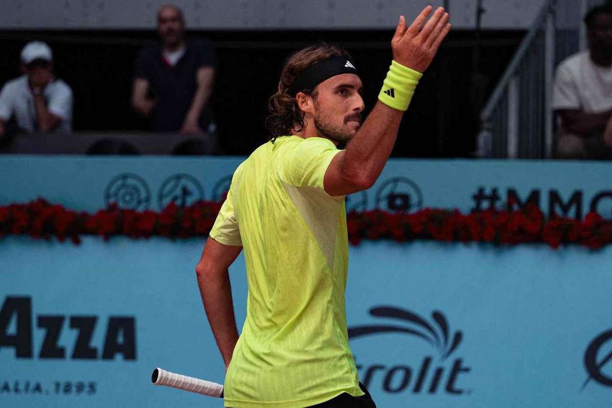 Moment amuzant la turneul de tenis din Madrid Tsitsipas nu si a dat seama ca a castigat