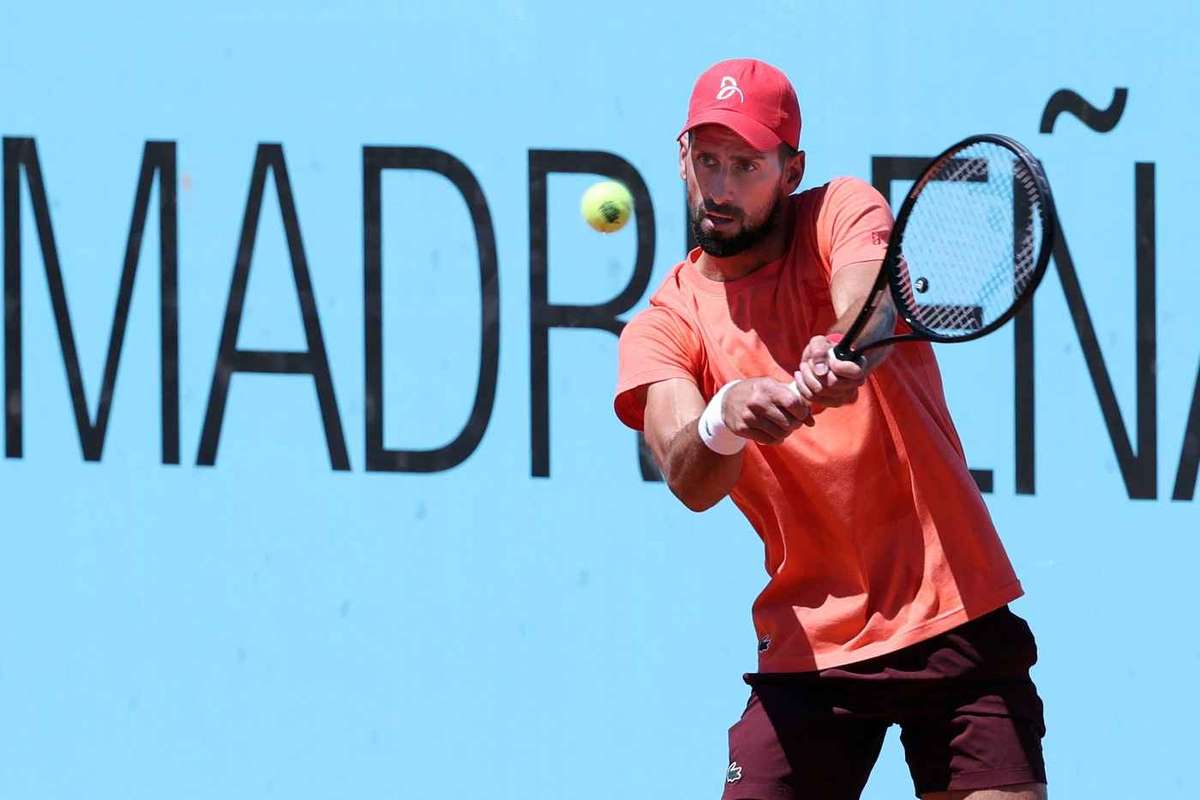 Tracker Tenis Surpriza la Madrid Djokovic eliminat de Arnaldi Gauff o invinge pe Ann Li