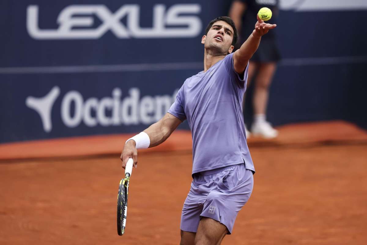 Tracker tenis Alcaraz De Minaur duel in semifinale la Barcelona Rublev eliminat