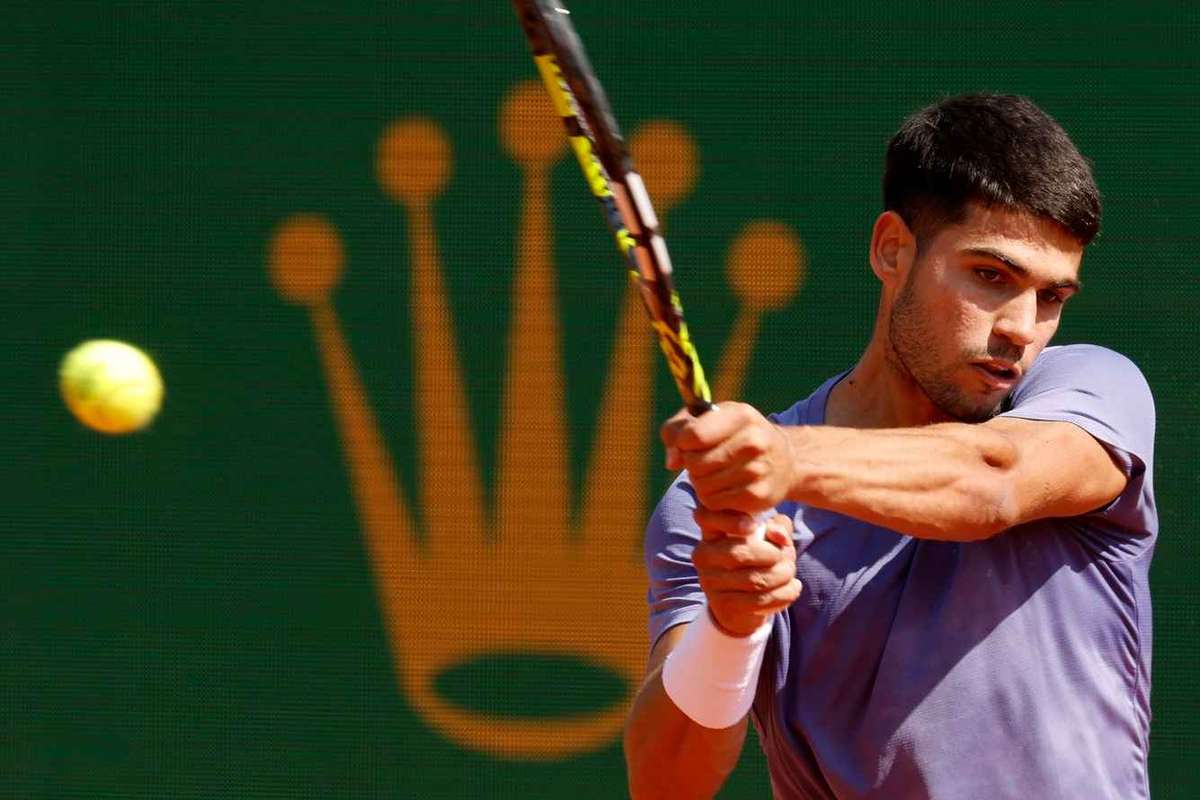 Urmareste Tenis Fils contra Alcaraz Musetti contra Tsitsipas