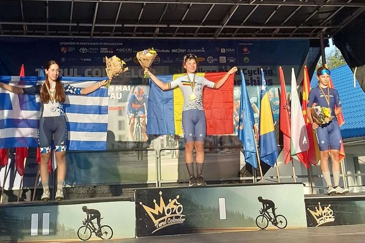 Dragos Cioclin si Mara Persoiu campioni balcanici juniori ciclism