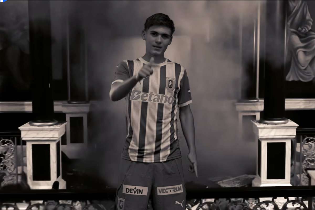 Oficial Al treilea transfer pentru Universitatea Craiova Prezentare unica marca Al Pacino