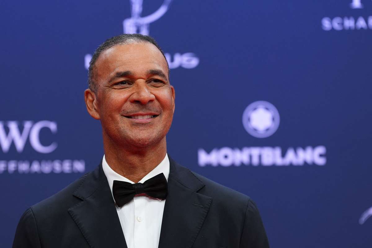 Ruud Gullit critic la AC Milan Candva marii campioni veneau aici acum clubul e obligat sa i vanda
