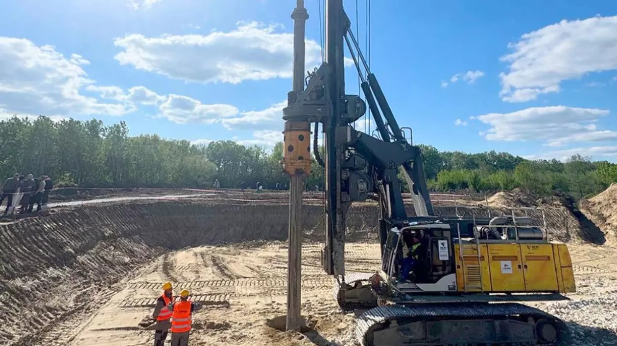 UMB a oprit lucrarile la A3 si A8 Blocaj financiar