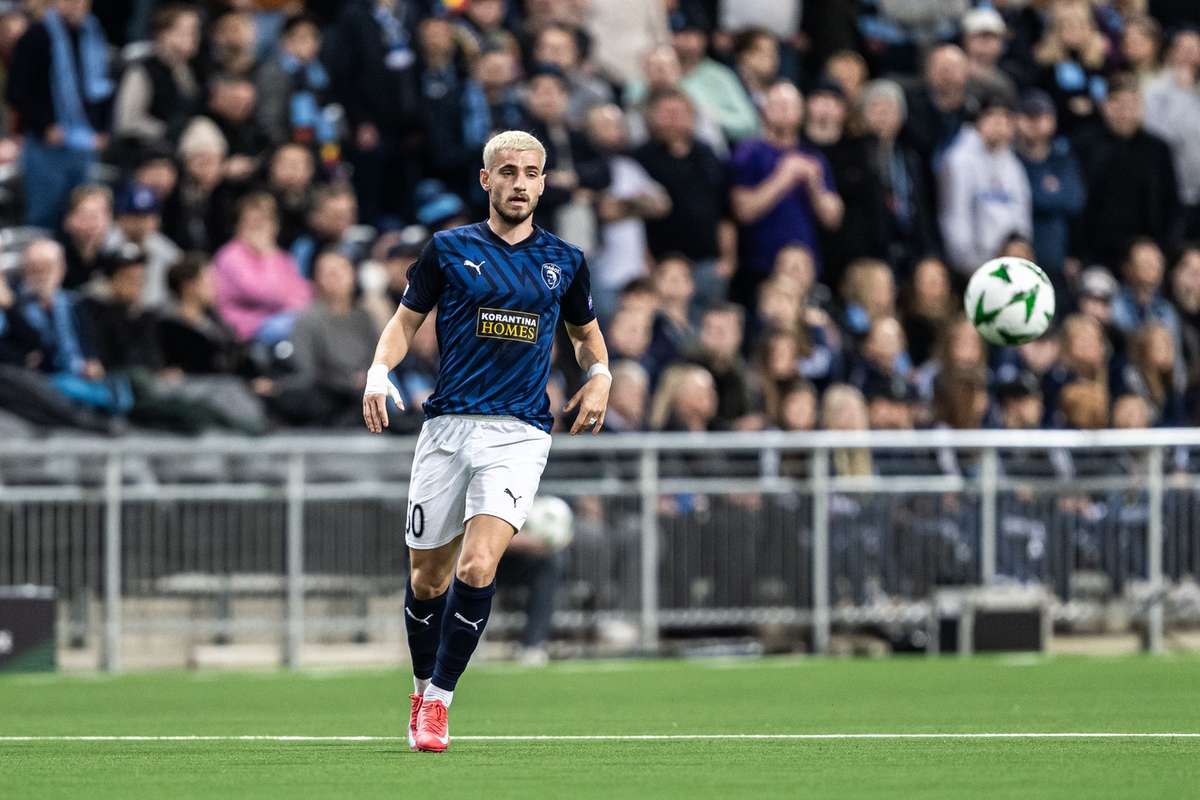 Vlad Dragomir face istorie in Cipru Prim titlu pentru FC Pafos