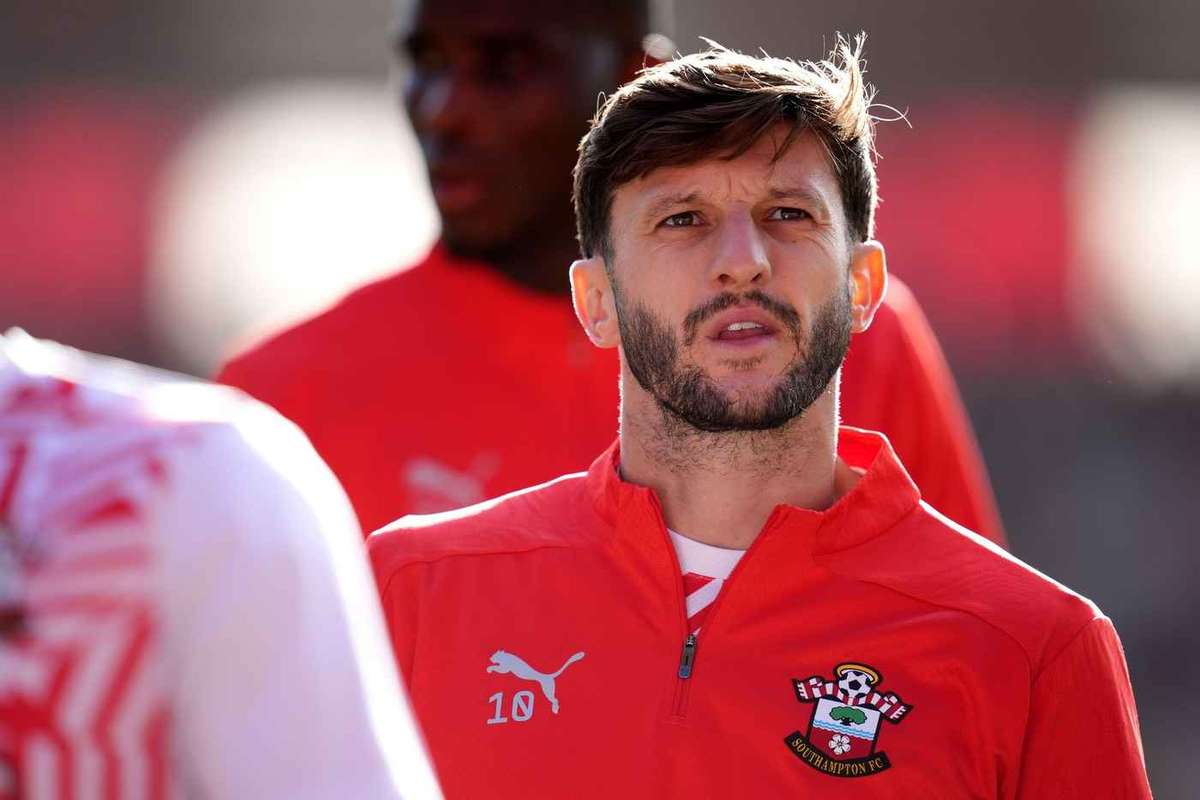 Adam Lallana s a retras la 37 de ani