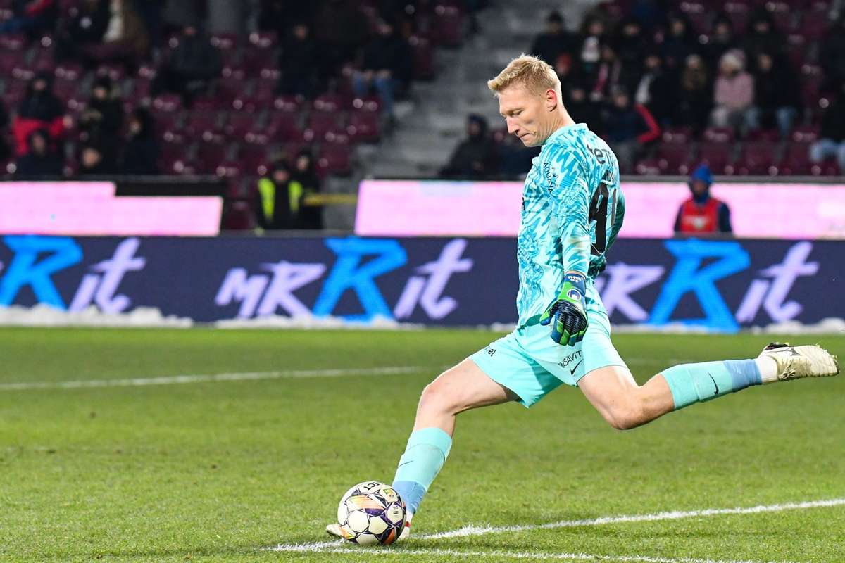 Lovitura pentru Dan Petrescu O echipa din Germania vrea portar