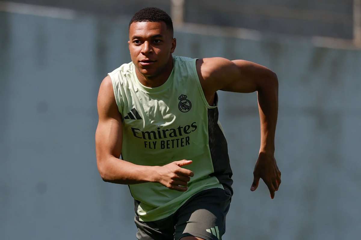 Mbappe spitalizat in Statele Unite Incert pentru meciul urmator
