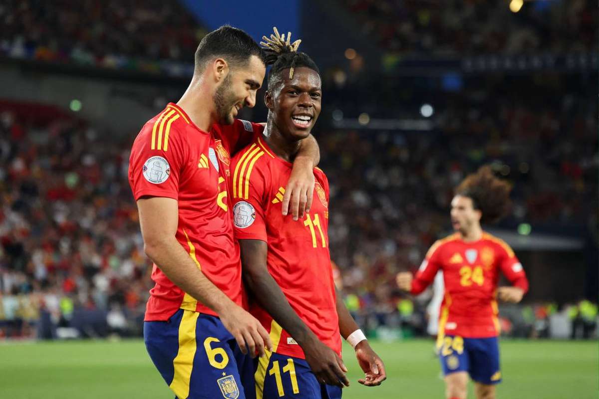 Nico Williams tot mai aproape de Barcelona Mesajul misterios al lui Lamine Yamal
