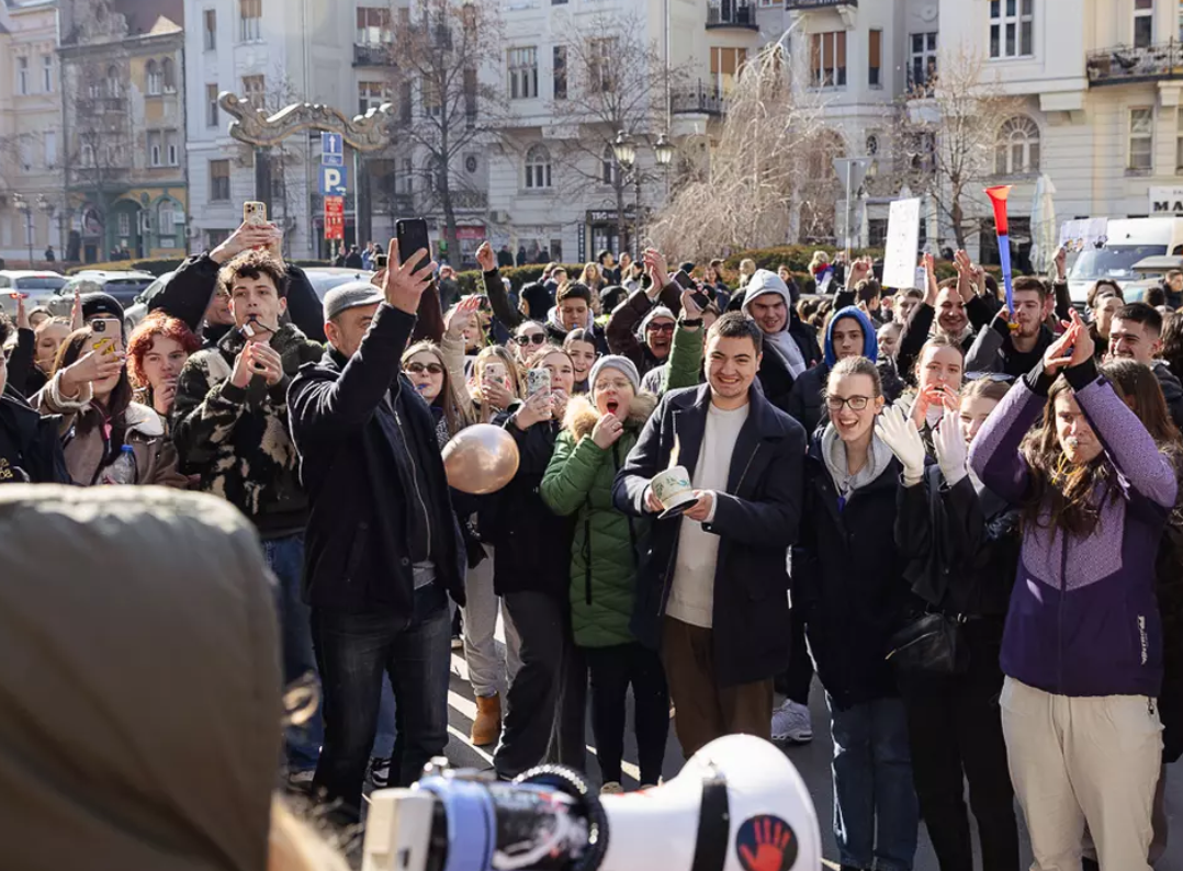 Nu v atinge ti de burse Proteste studentesti programate