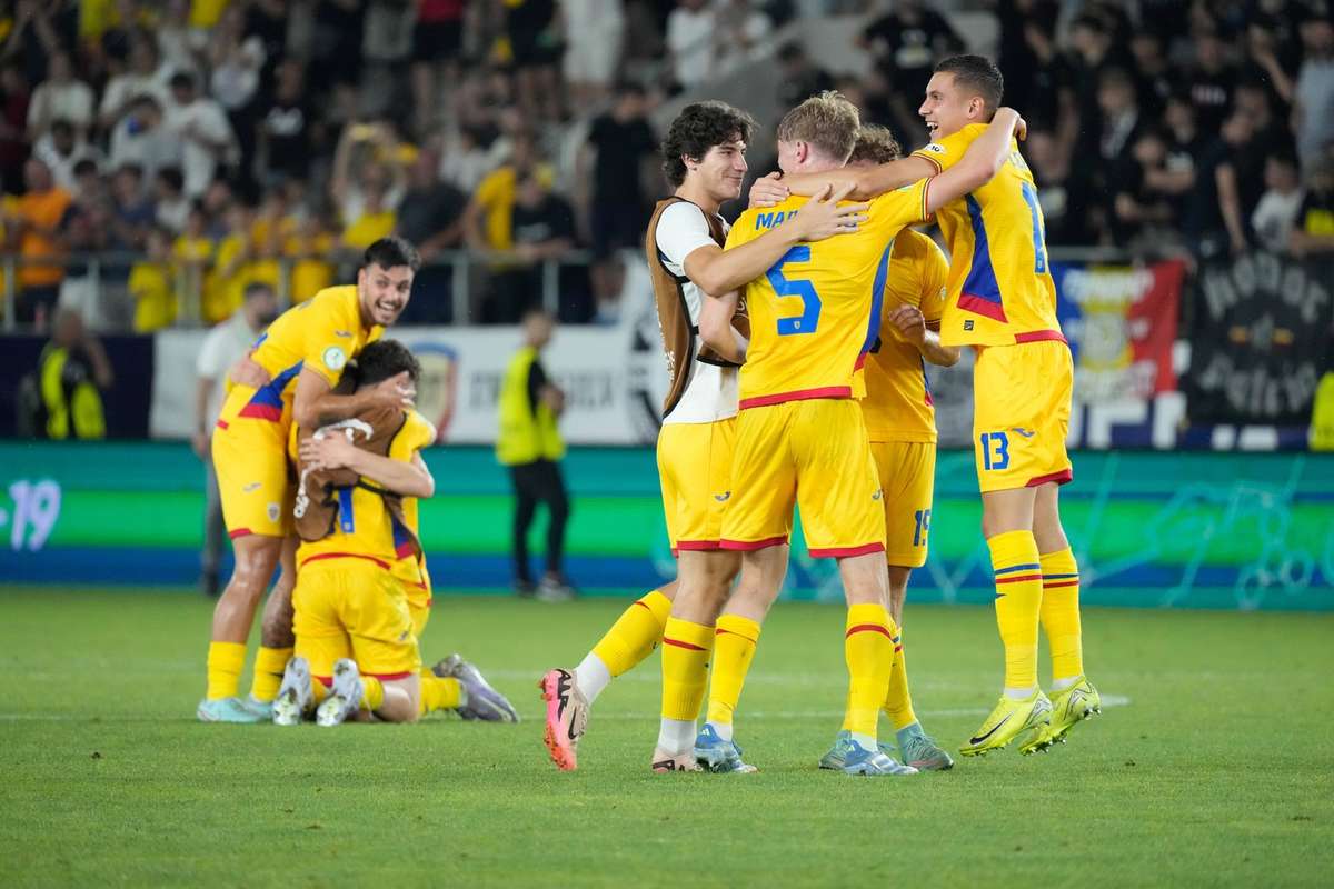 Schimbare de post Cine transmite semifinala Romania U19 Olanda U19