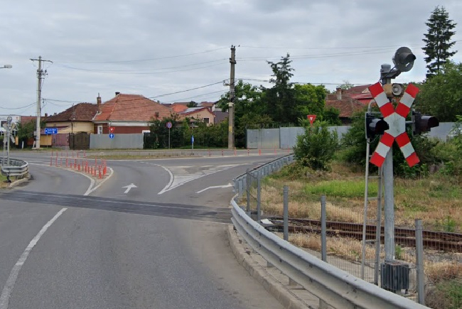 Sofer de ambulanta sanctionat pentru semafor rosu