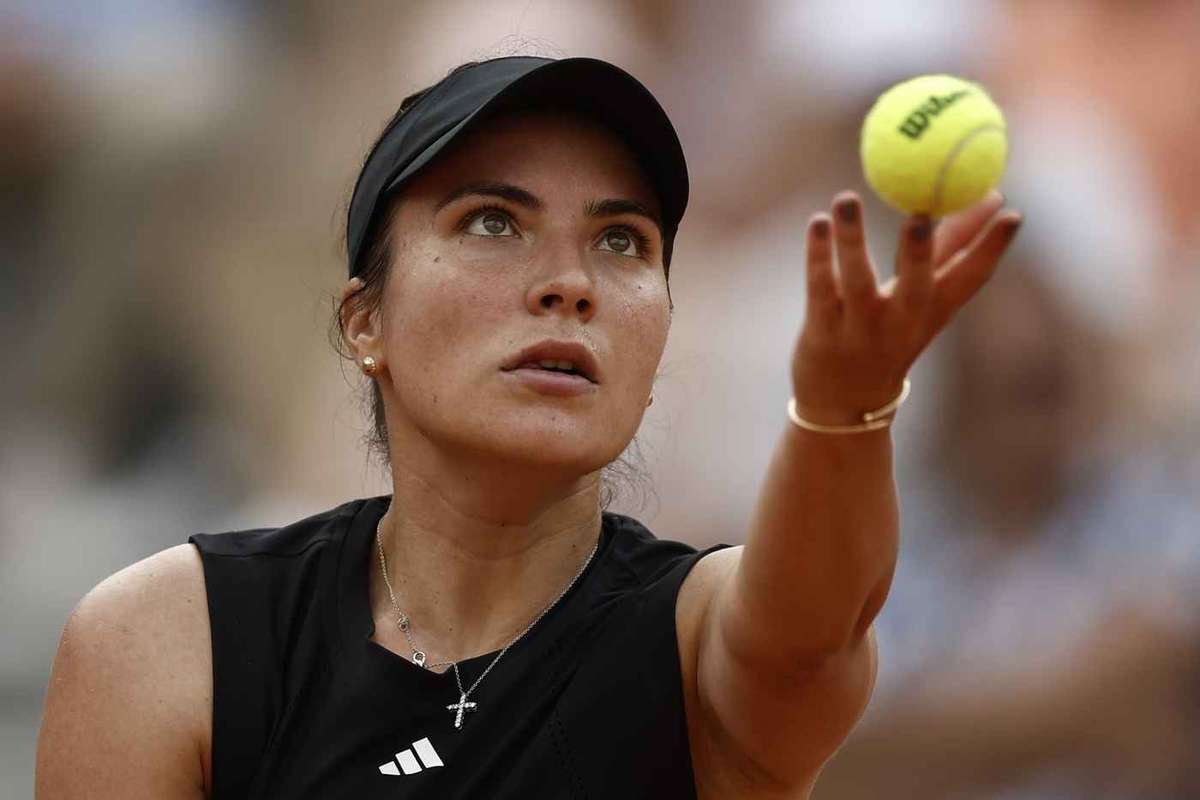 Tennis Tracker Gabriela Ruse o infrunta pe Van den Broek Emma Raducanu contra Sramkova