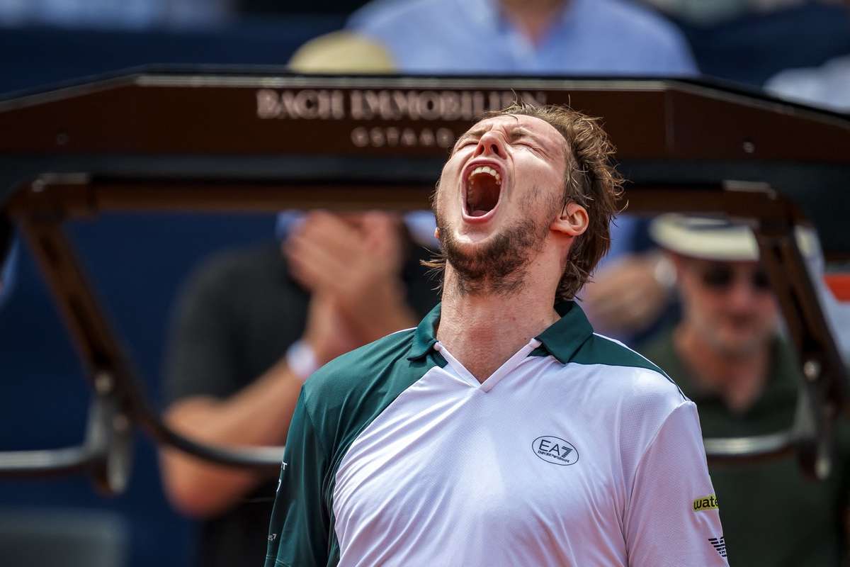 Bublik castiga primul titlu pe zgura la Gstaad