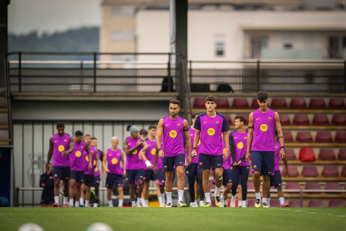Cei 30 ai Barcelonei pentru turneul asiatic fara Ter Stegen Oriol Romeu si Pau Victor