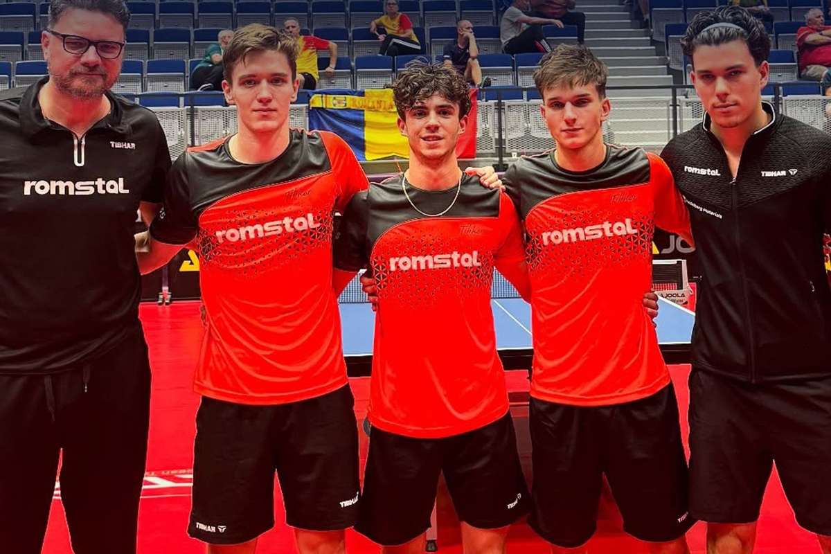 Echipa masculina de tenis de masa a Romaniei campioana europeana U19