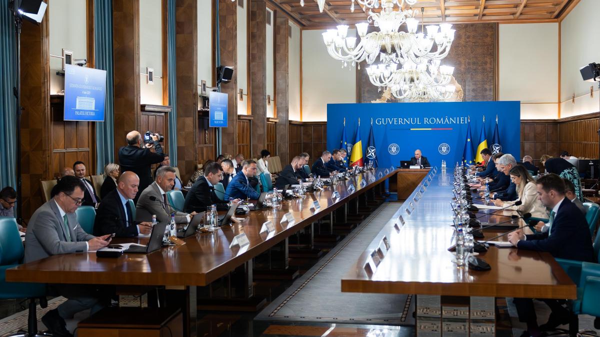 Guvernul Bolojan intarzie majorarea accizelor la tigari