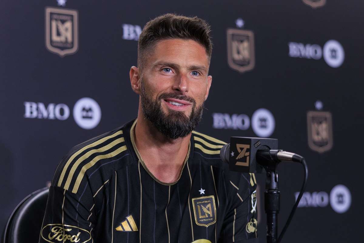 Olivier Giroud revine in Franta semnand cu un club din Ligue 1