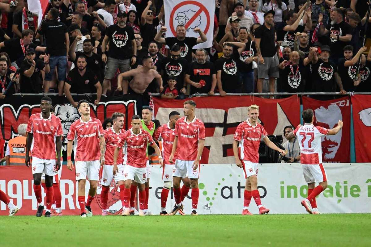 Dinamo joaca cu 9 jucatori Abdallah marcheaza