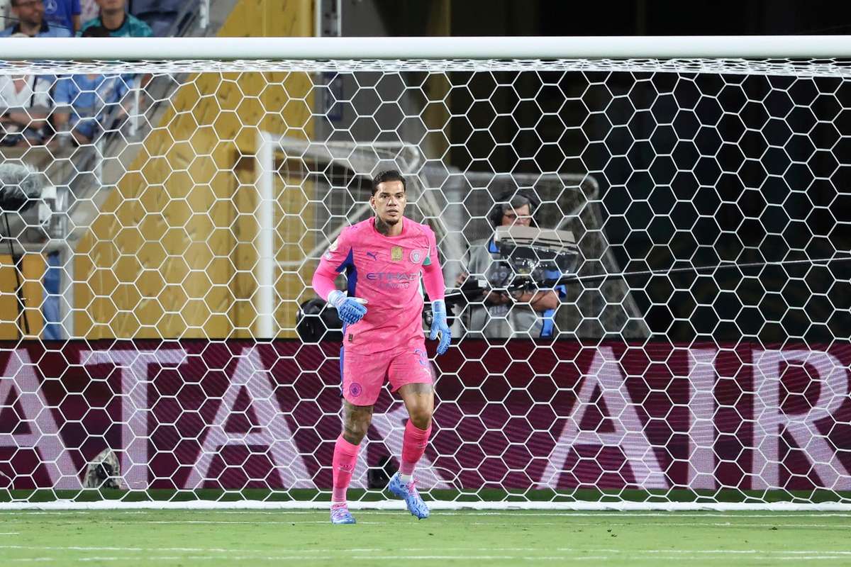 Galatasaray a trimis o oferta pentru Ederson