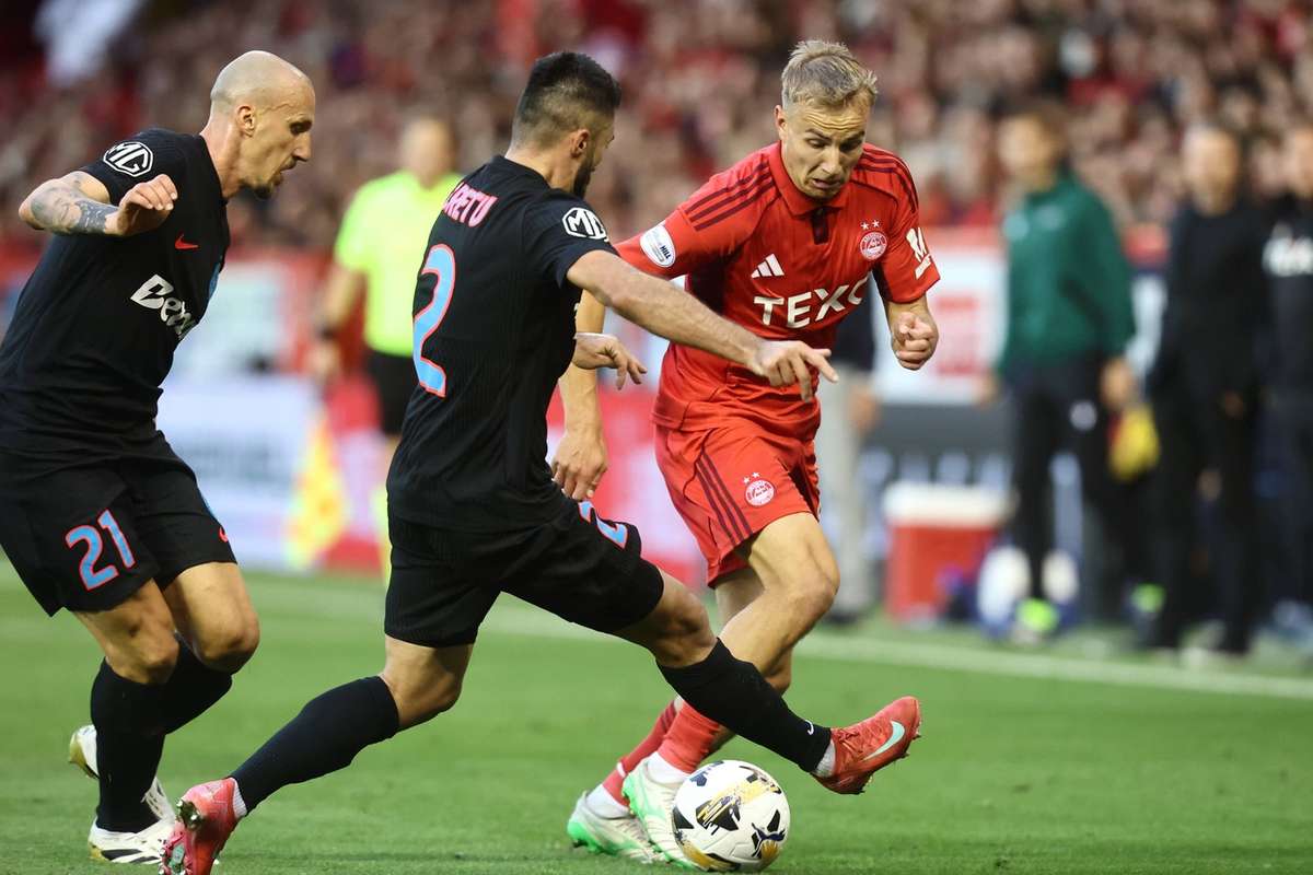 LIVE FCSB Aberdeen Doua interventii salvatoare pentru Stefan Tarnovanu
