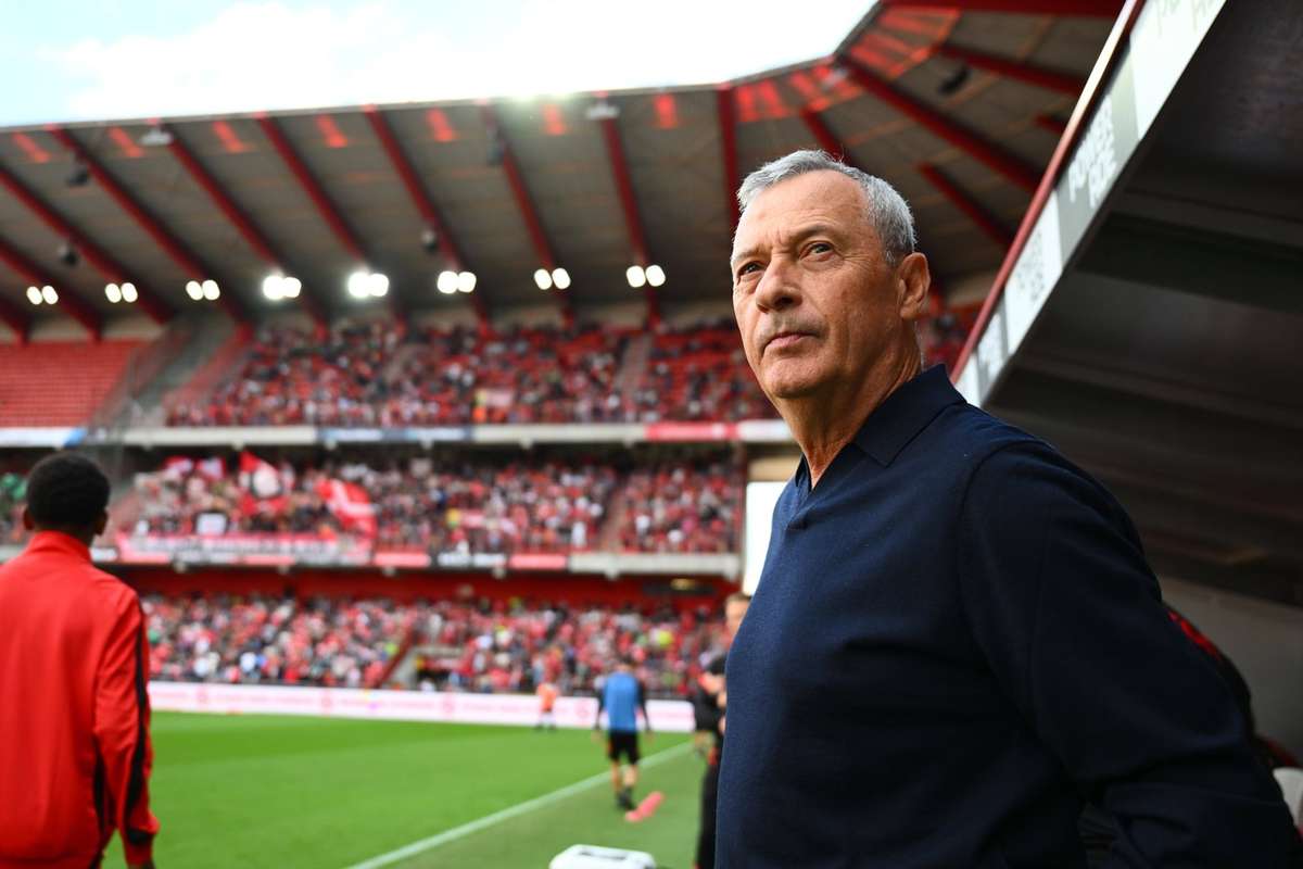 Pleca Mircea Rednic de la Standard Liege