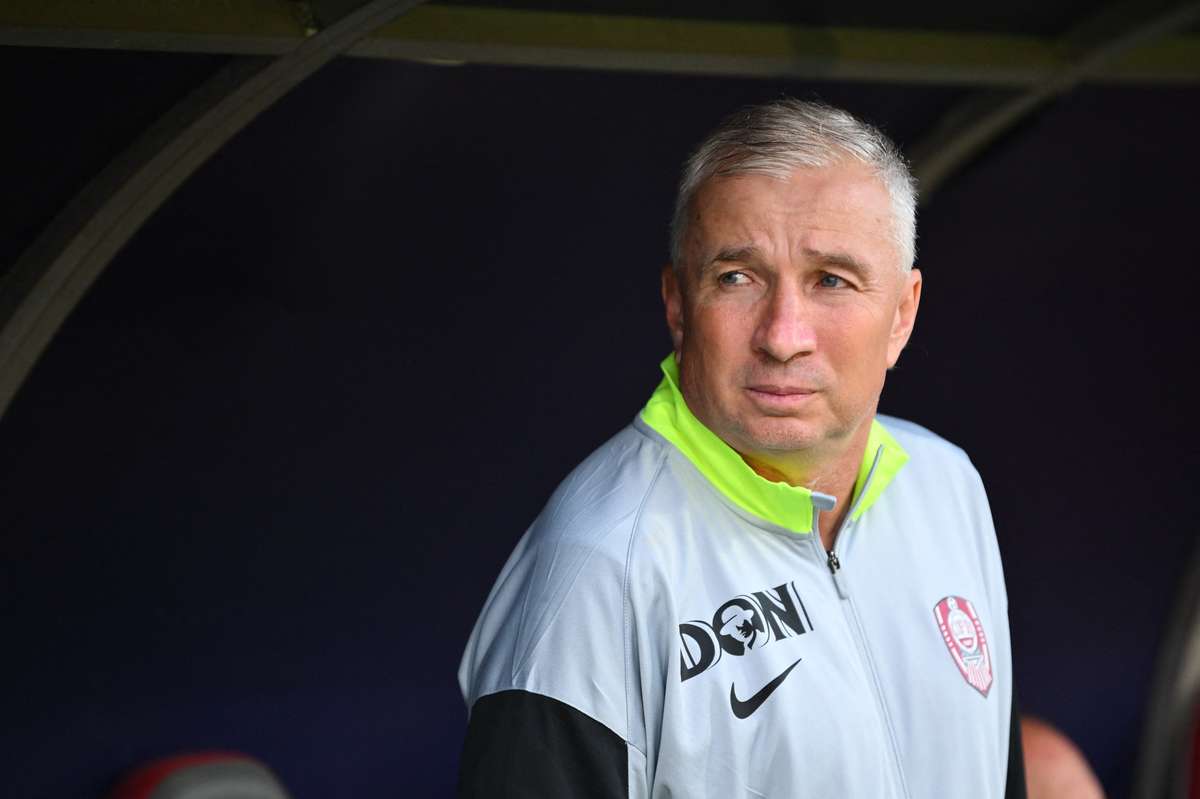 Dan Petrescu aproape de intoarcerea pe banca Oferat de Stoichkov