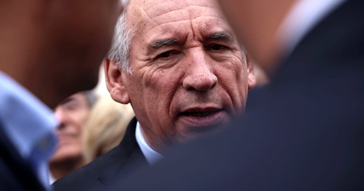 Francois Bayrou ar putea avea un ultim act
