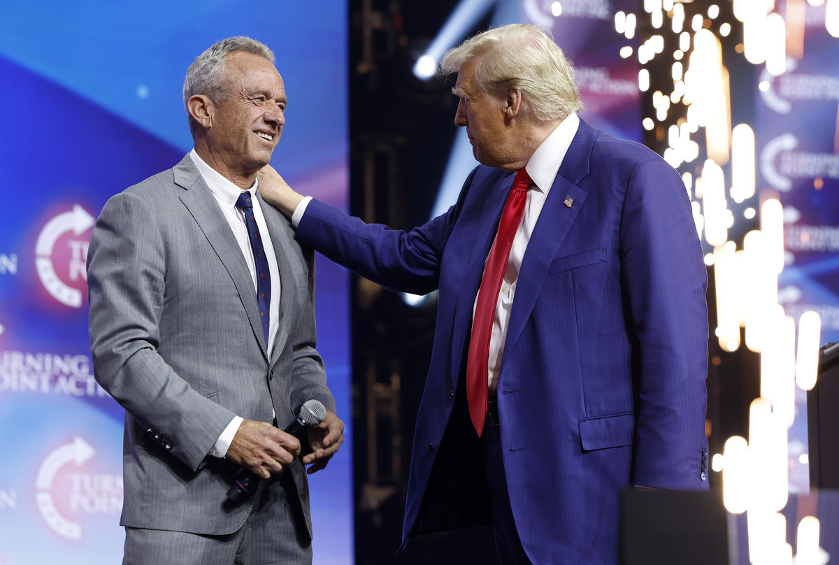 Trump revine pentru a promova vaccinul sau Covid