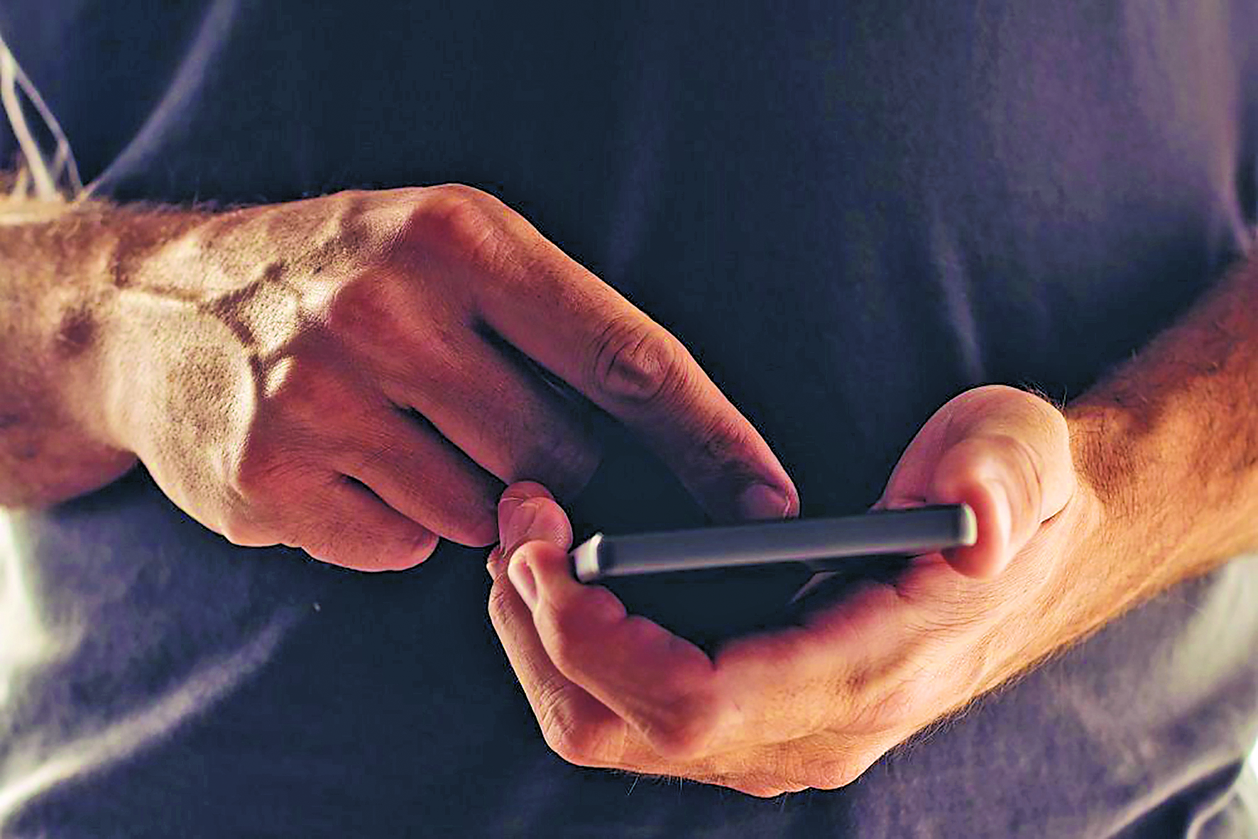 ancheta pentru pornografie infantila dupa o poza de telefon
