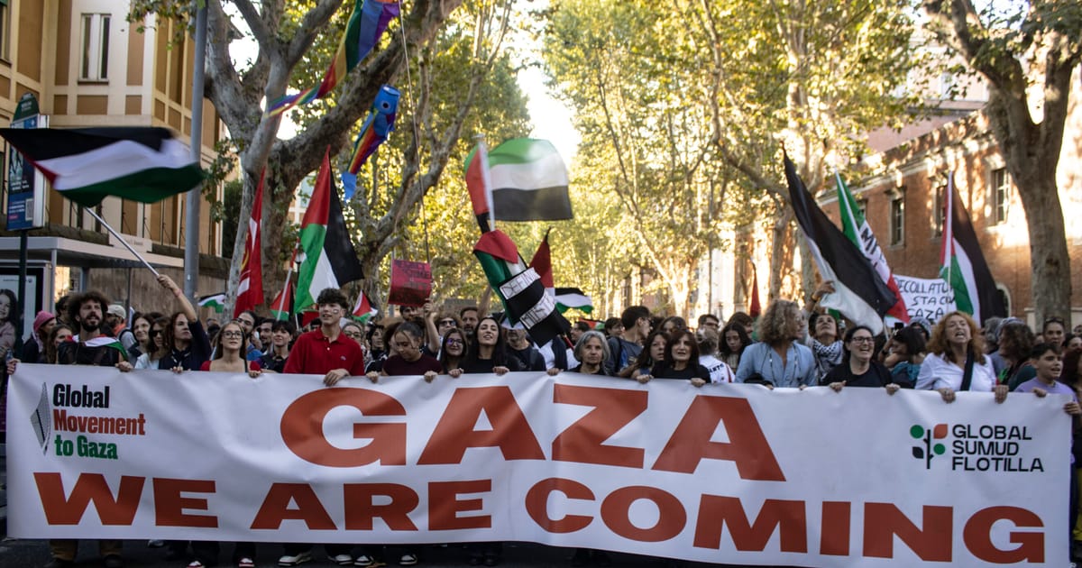 Multimile se ciocnesc cu politia in Roma