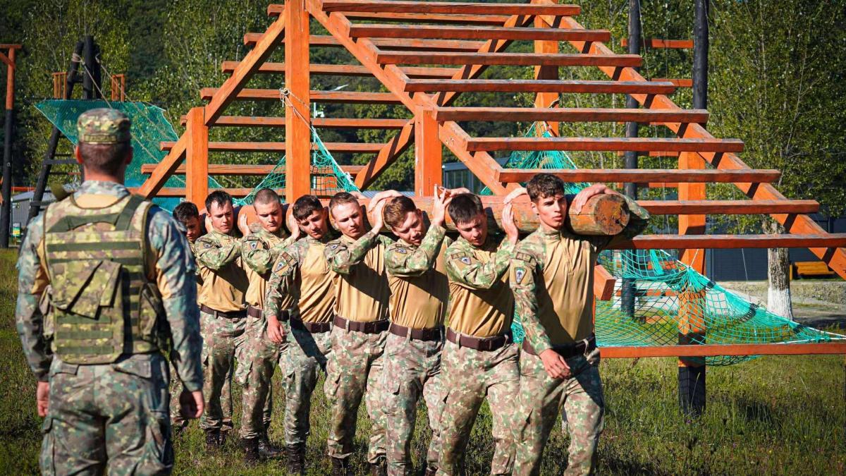 stagiu militar voluntar beneficii si leciile invate
