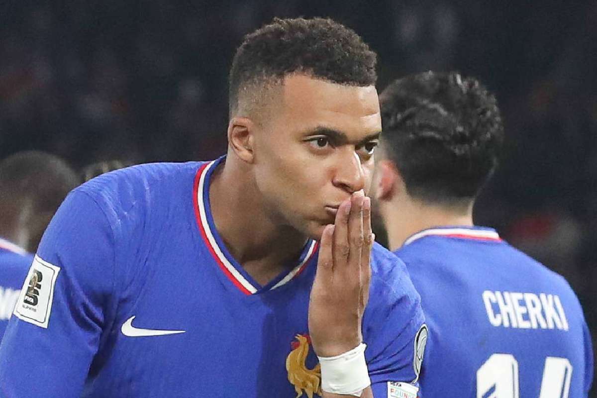 Kylian Mbappe peste Messi si Ronaldo Capitolele imbatabile ale francezului