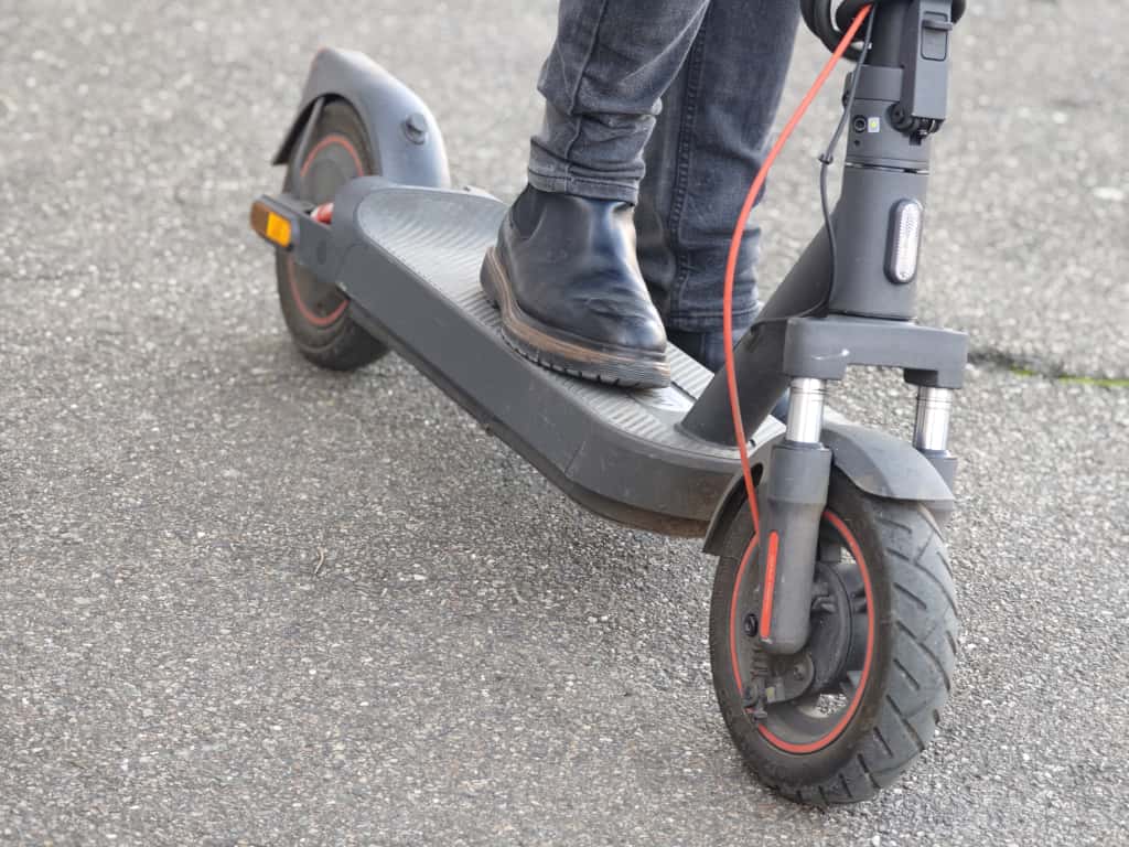 Lege promulgata RCA obligatoriu pentru trotinete si biciclete electrice