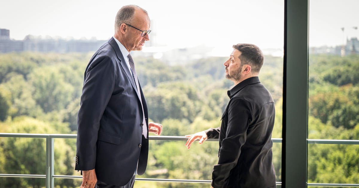 Merz ii spune lui Zelenskyy ca barbatii ucraineni trebuie sa lupte acasa